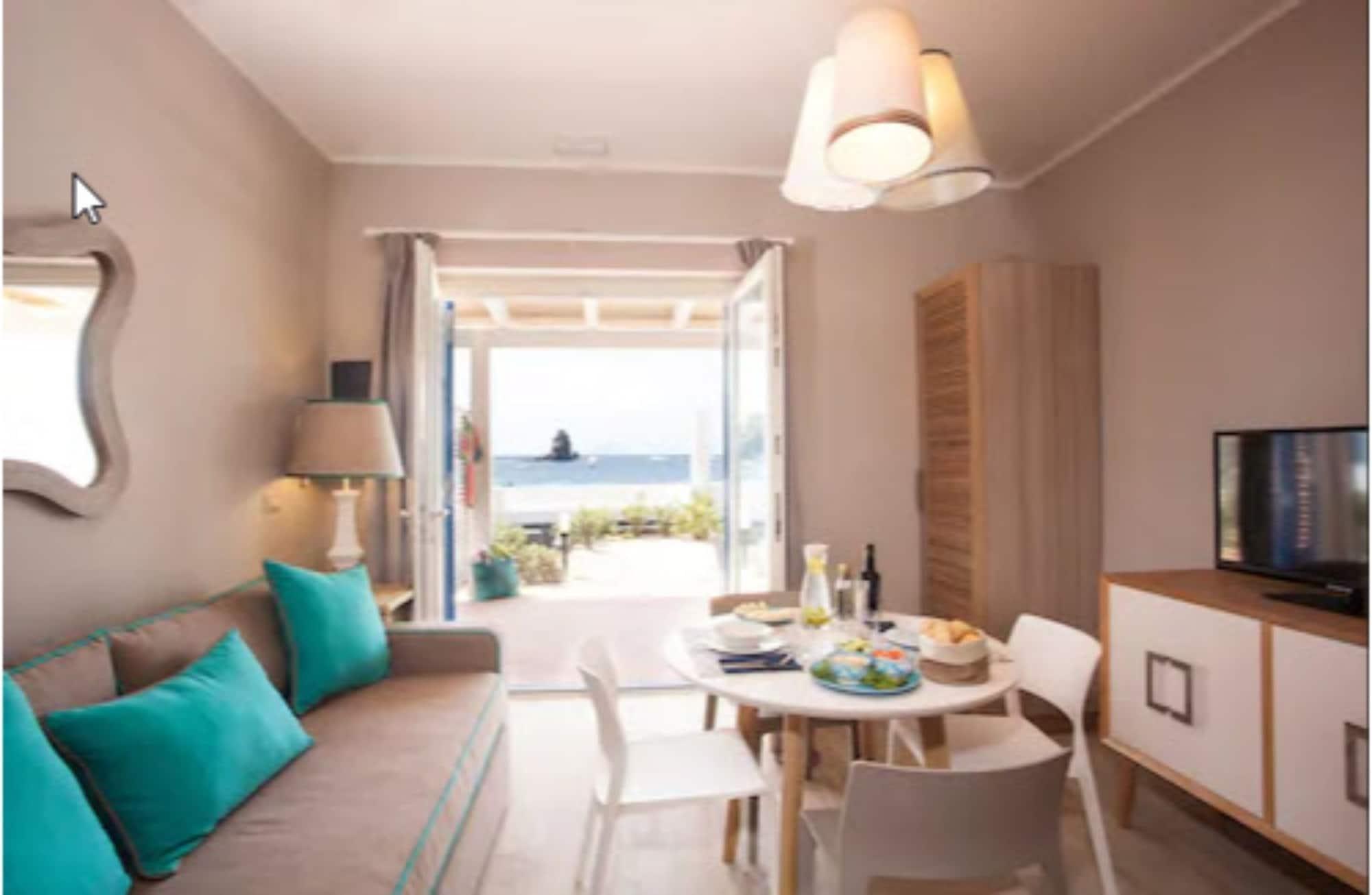 Les Sables Noirs & Hotel Vulcano (Isola)