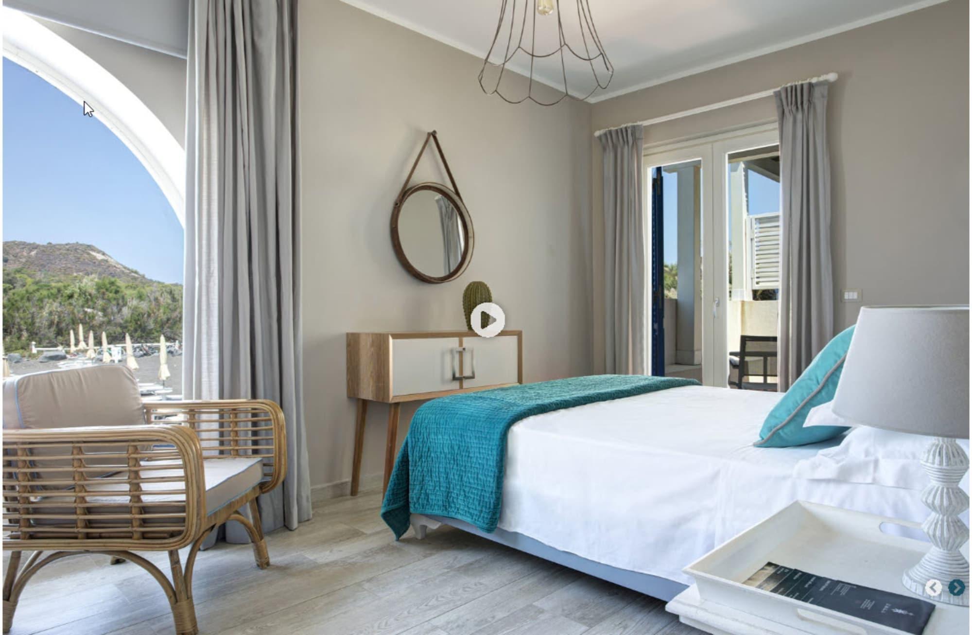 Les Sables Noirs & Hotel