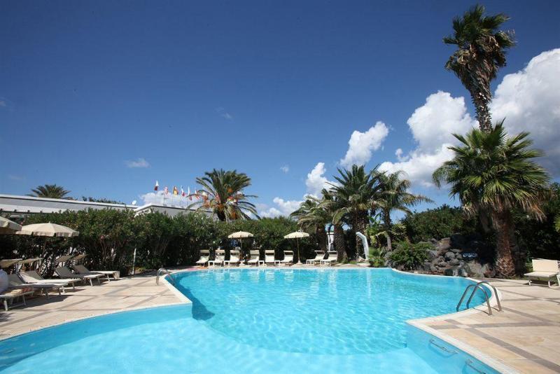 Les Sables Noirs & 4* Vulcano (Isola)