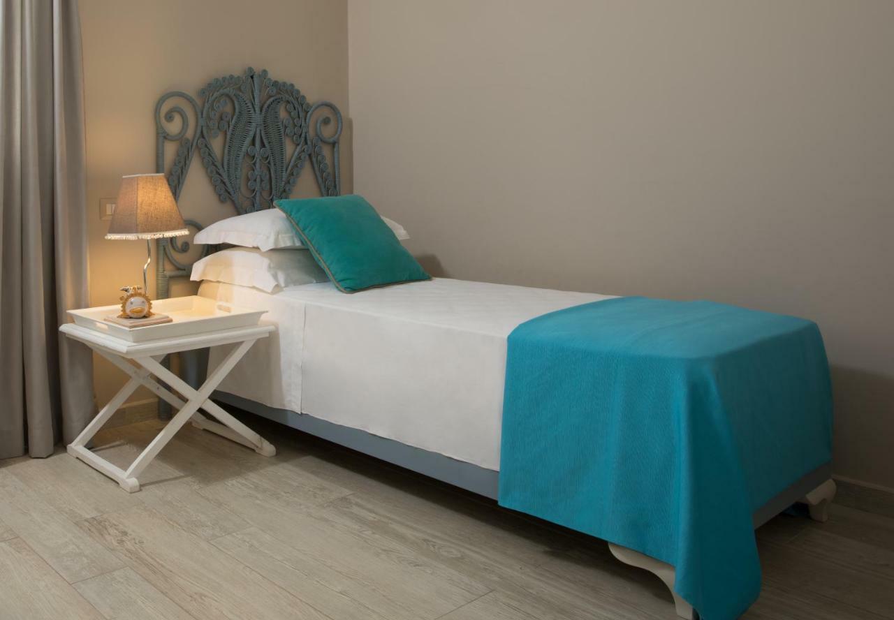 Les Sables Noirs & Hotel 4*