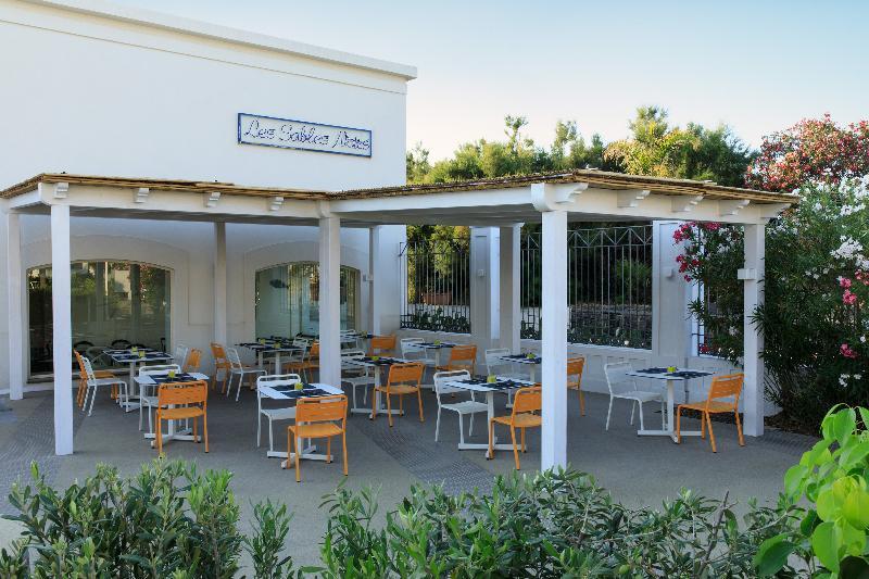 Les Sables Noirs & Hotel