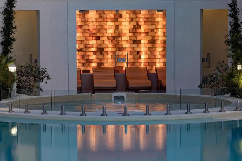 Les Sables Noirs & Hotel 4*